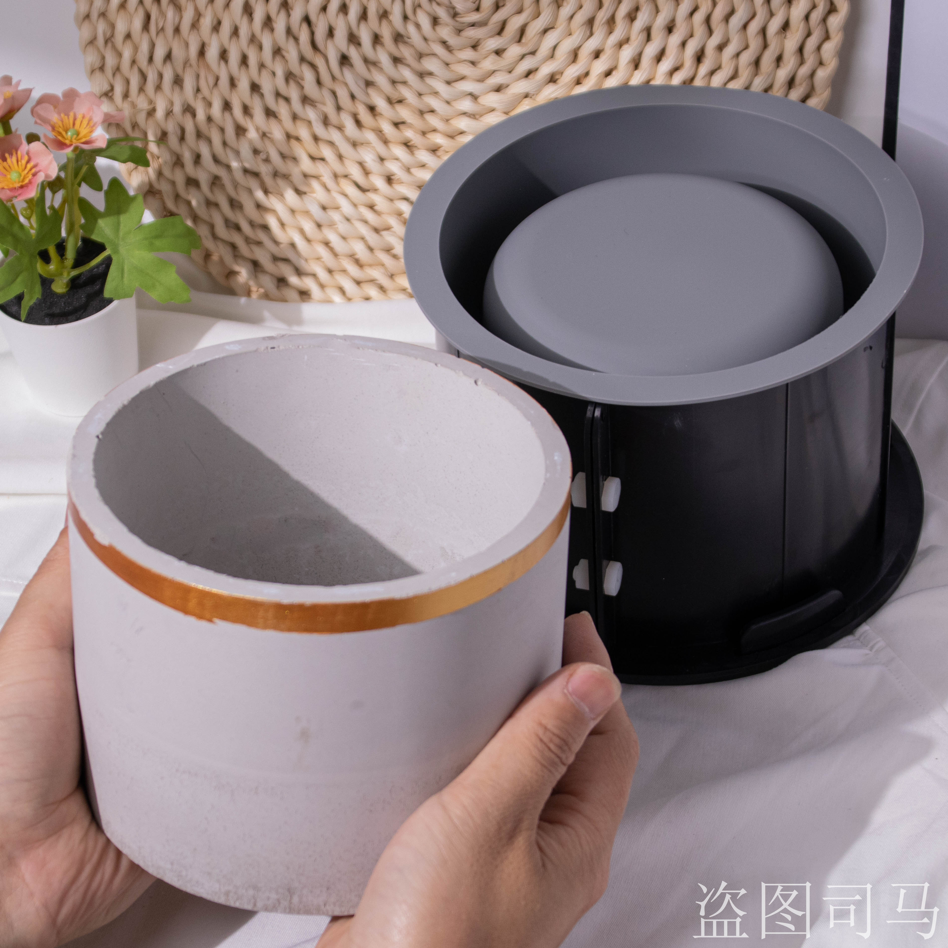 Large Round Flower Pot Cement  - Potsticker Mold recension och pris
